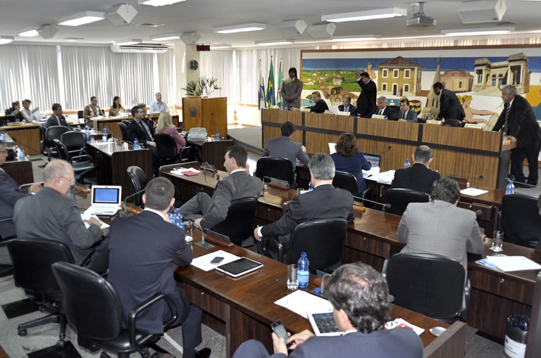 Vereadores aprovam crédito de R$ 114 milhões 