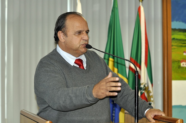 Vereadores aprovam projetos do Executivo 