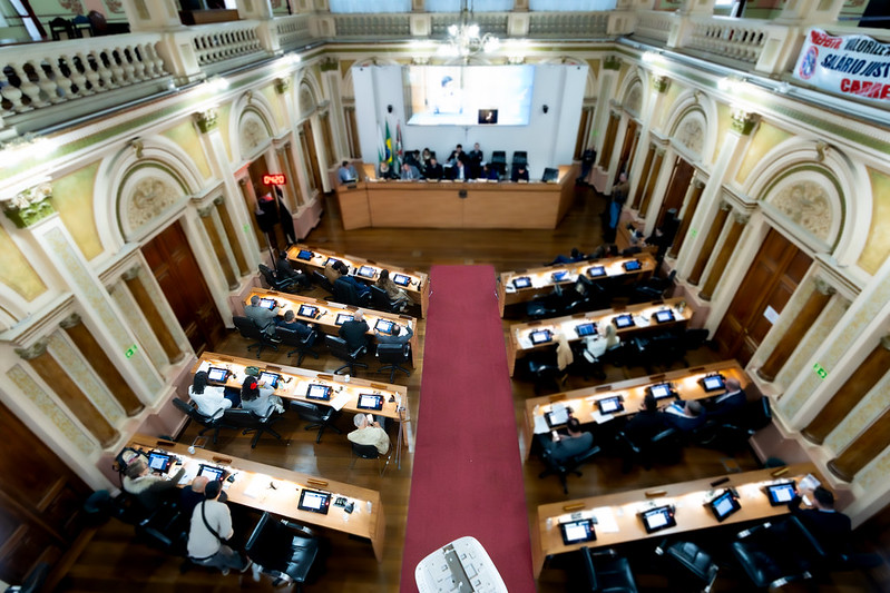 Vereadores aprovam reorganização administrativa da Câmara de Curitiba