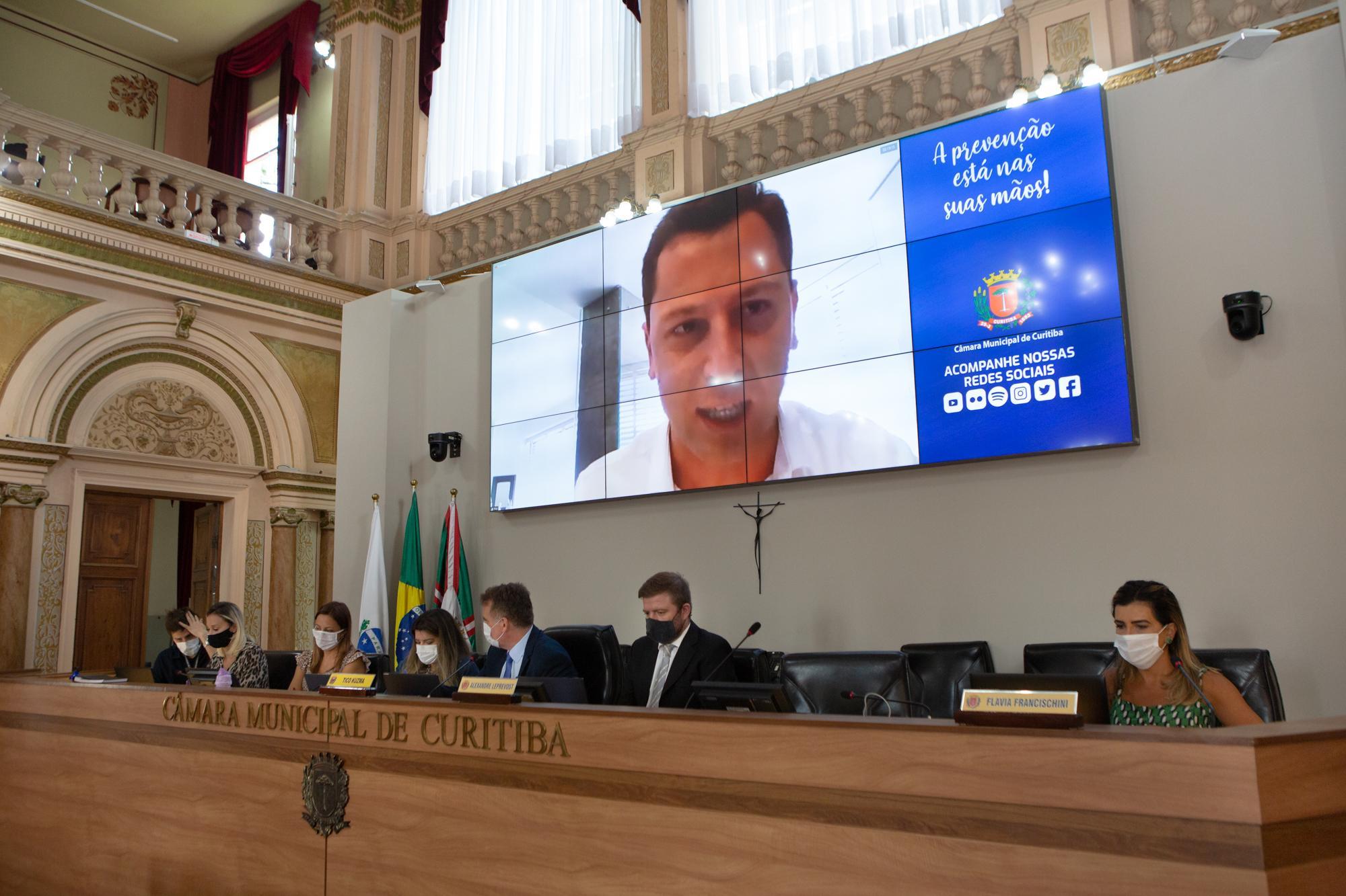 Vereadores aprovam urgência a  projeto que altera o Refic Covid-19