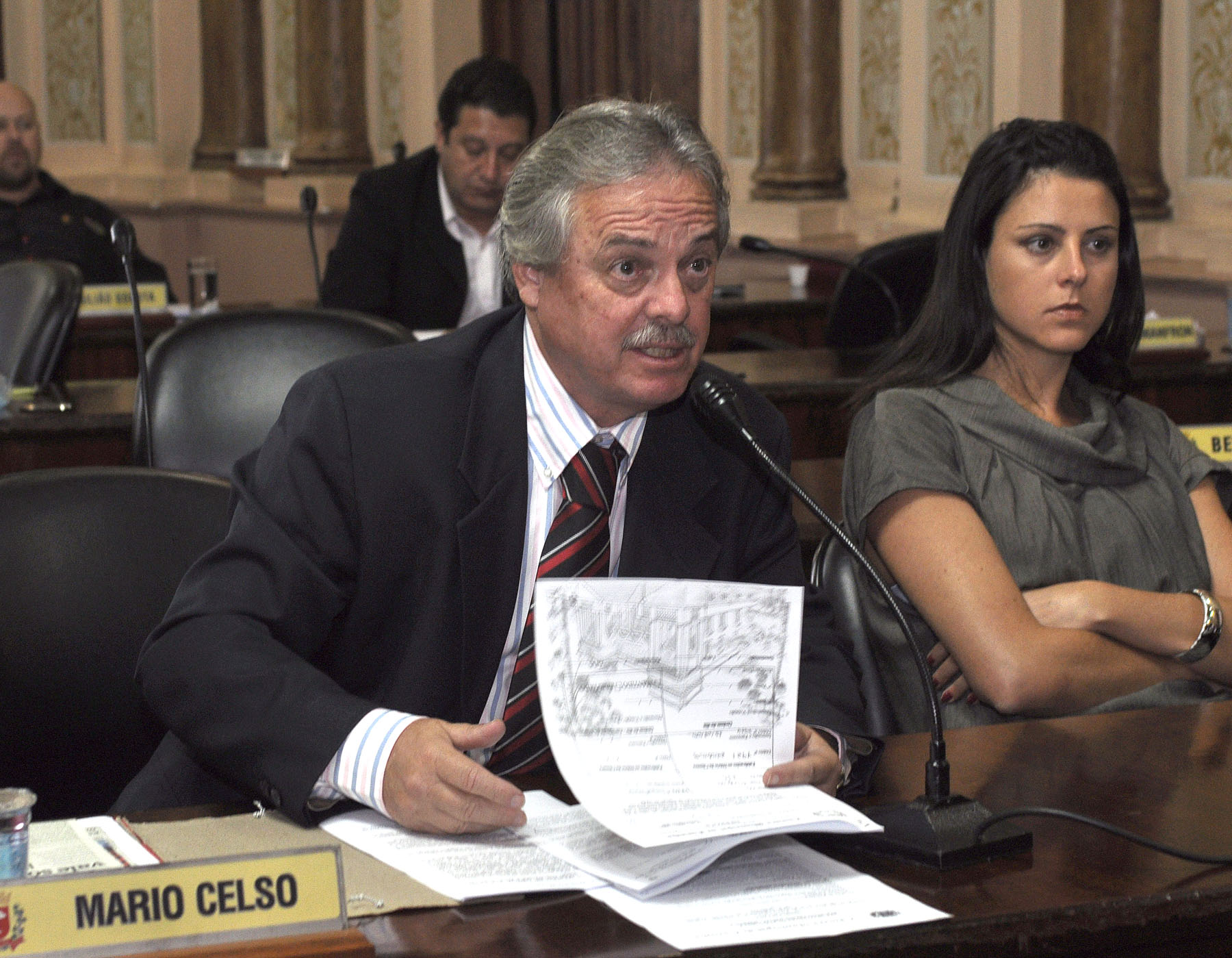 Vereadores aprovam verba para obras do Eixo  