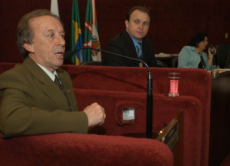 Vereadores cobram ética e moral política 