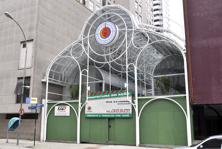 Vereadores conferem obras da Rua 24 Horas 