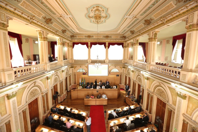 Vereadores confirmam fim da licença-prêmio a novos servidores