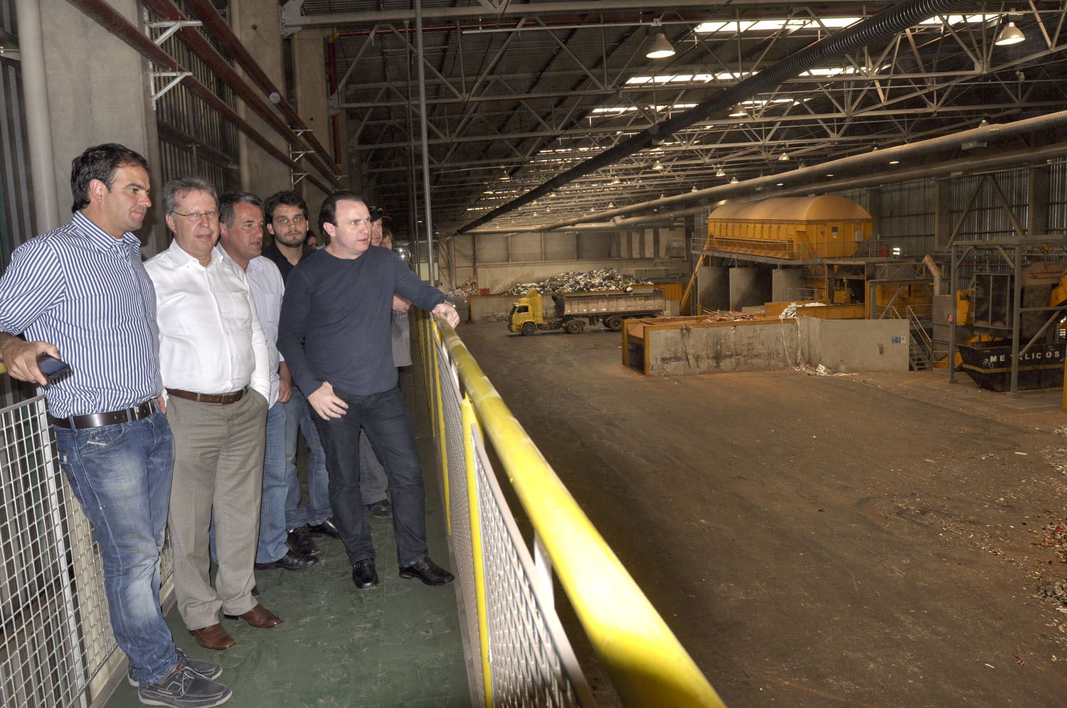 Vereadores conhecem aterro modelo para o país 