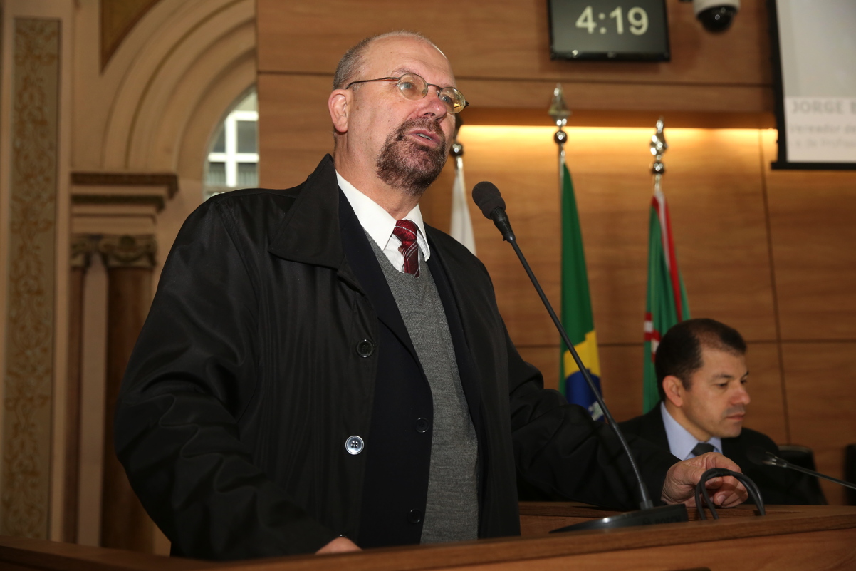 Vereadores da Rede, PMN, PMDB e PSDB montam bloco de oposição 