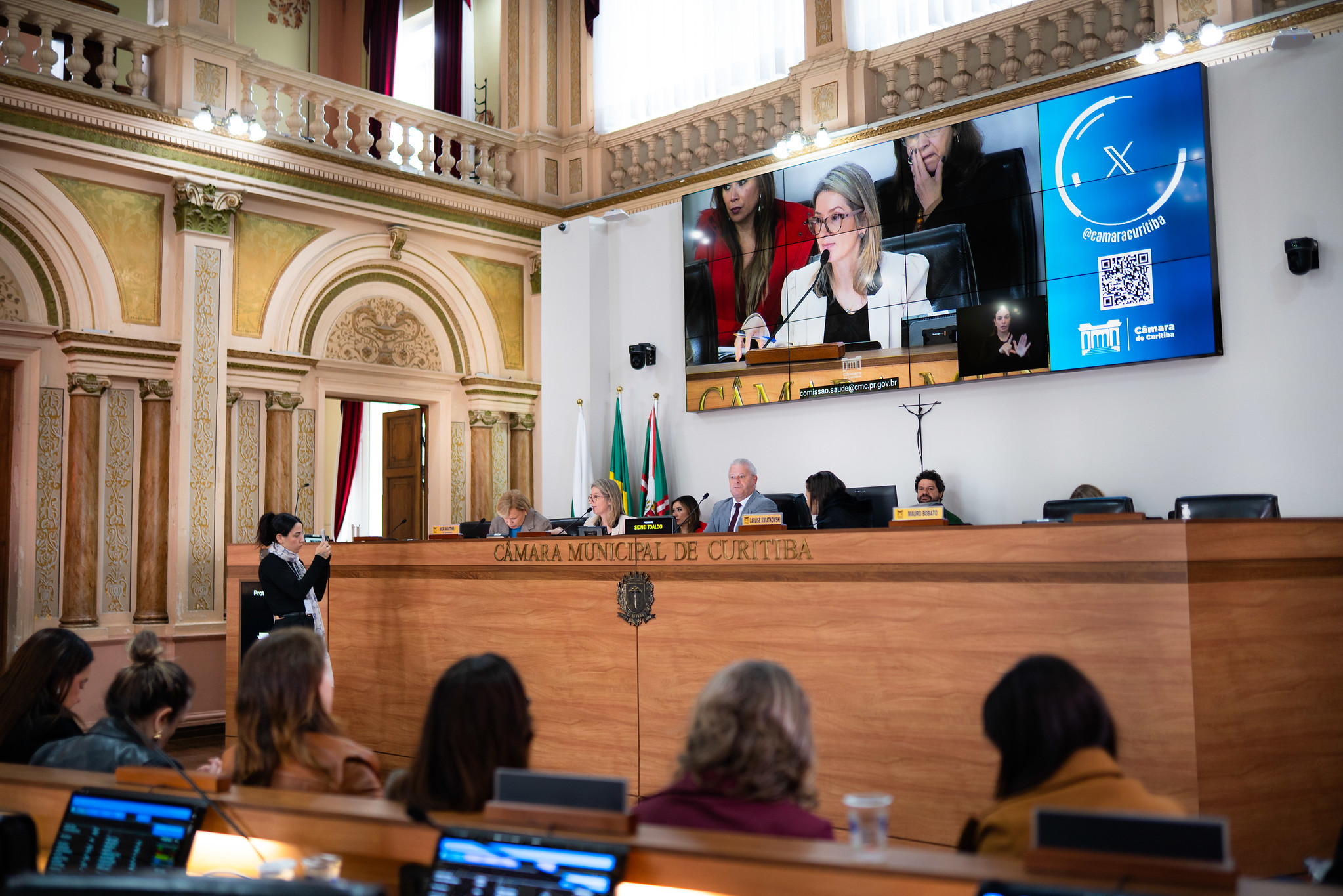 Vereadores de Curitiba cobram dados sobre Feas em audiência da Saúde