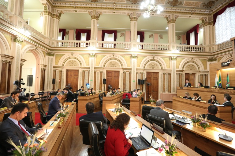 Vereadores de Curitiba confirmam diretrizes orçamentárias para 2019