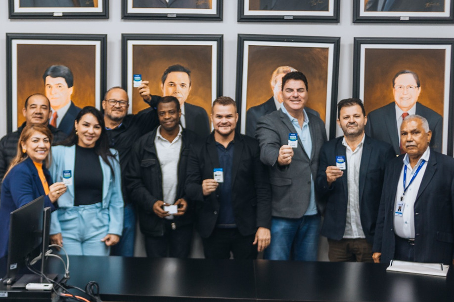 Vereadores de Curitiba visitam Paranaguá e elogiam ônibus com tarifa zero