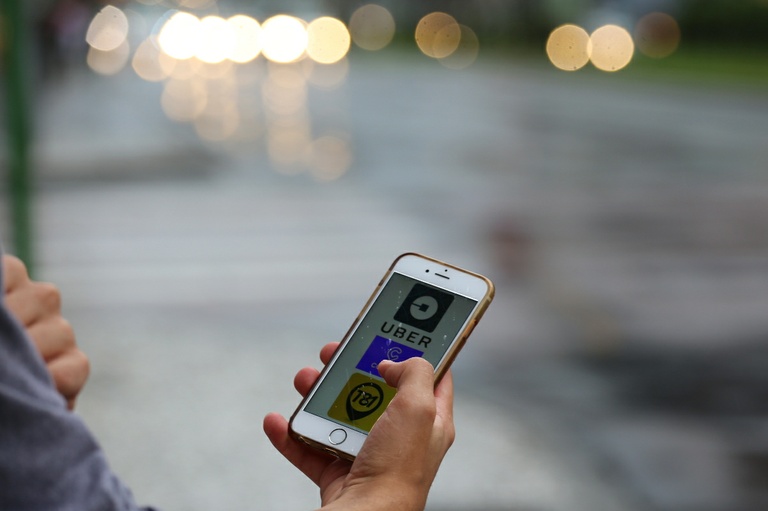 Vereadores debatem nova sugestão para aplicativos de transporte