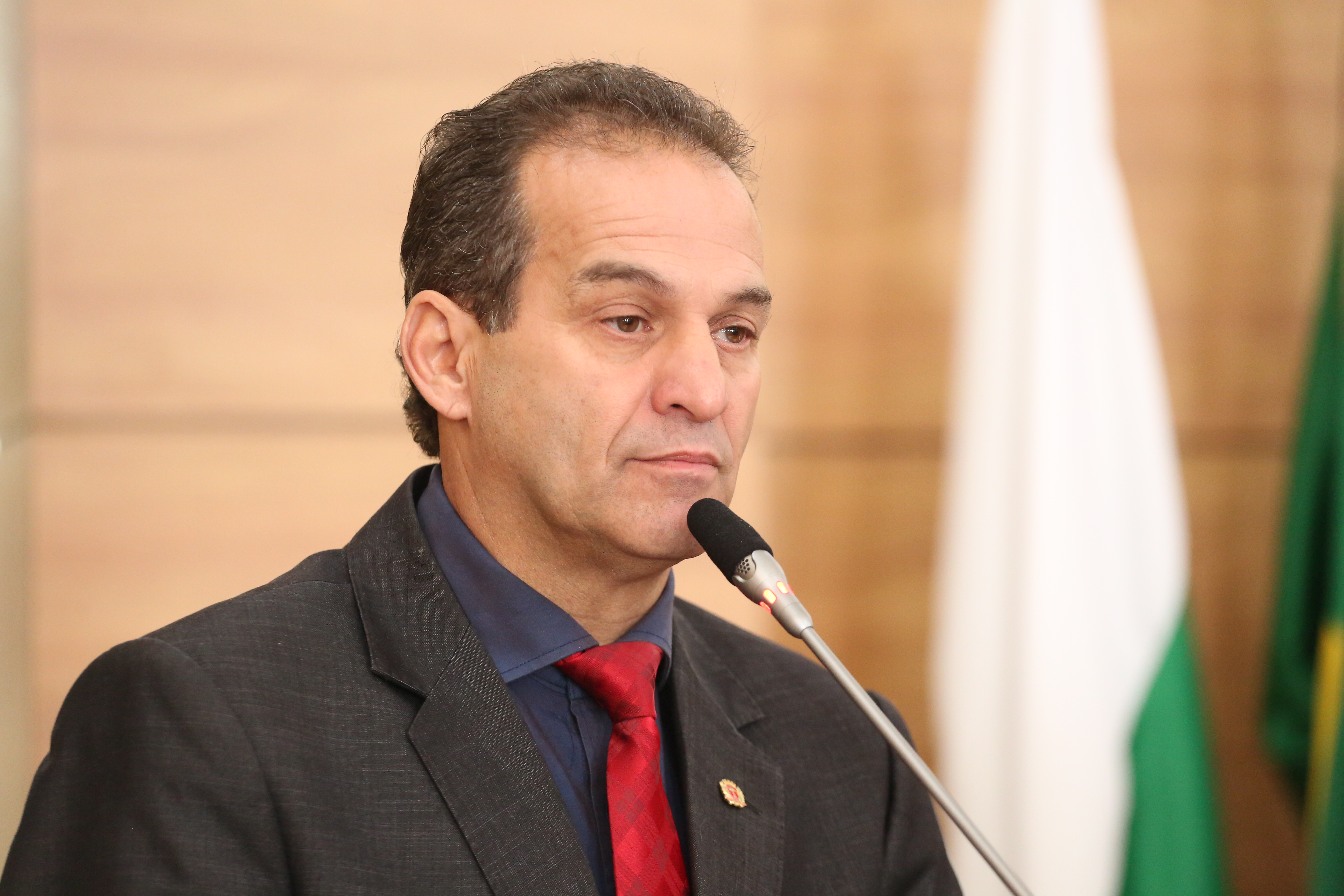 Vereadores debatem políticas sobre drogas em Curitiba