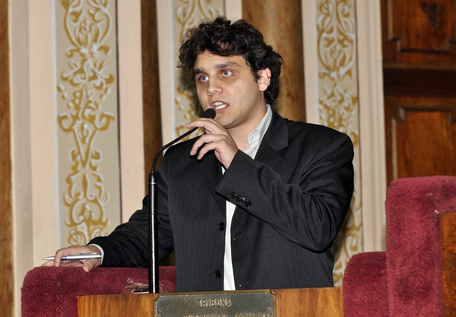 Vereadores defendem reabertura da Pedreira 