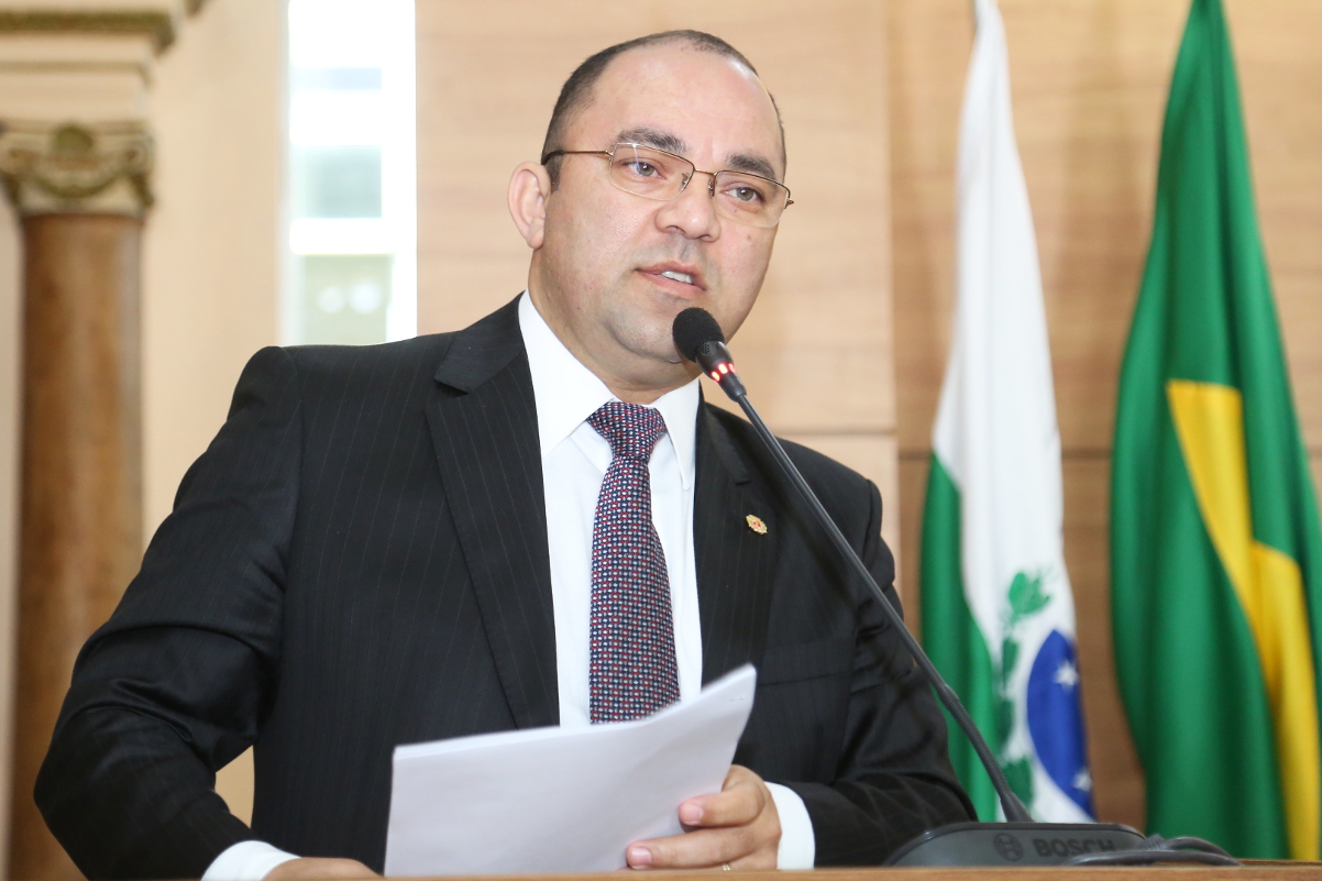 Vereadores defendem renovação da frota de ônibus de Curitiba