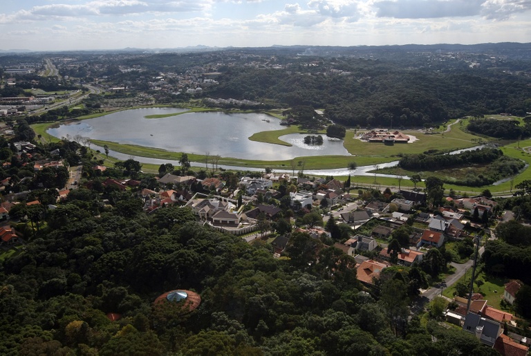 Vereadores discutem segurança privada em parques e praças de Curitiba