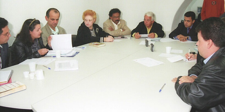 Vereadores discutem novo plano de cargos 