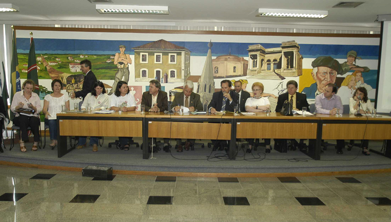 Vereadores discutem o sistema de alimentação 