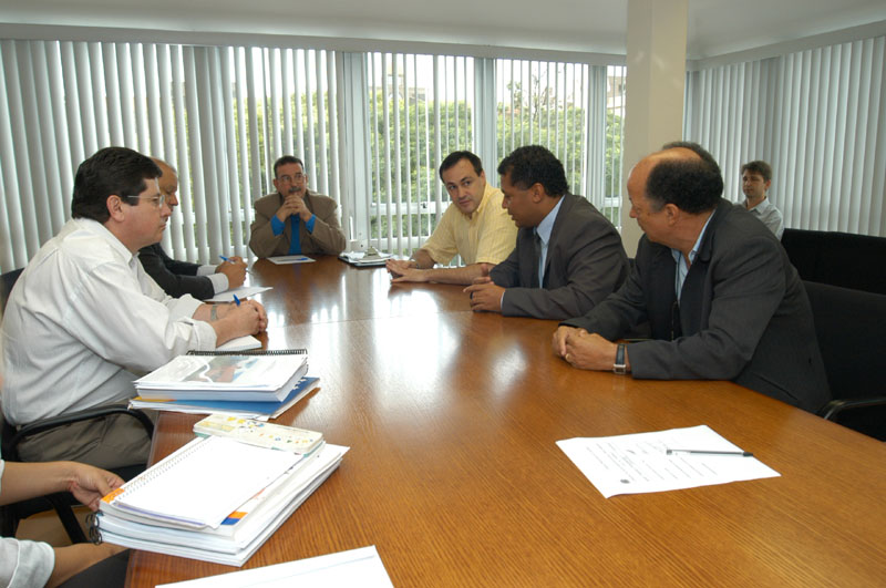 Vereadores discutem sobre lixo hospitalar 