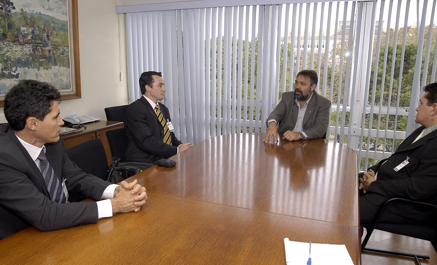Vereadores do Mato Grosso acompanham sessão plenária 