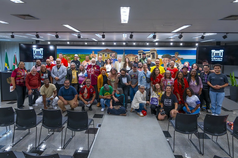 Vereadores e entidades pedem manutenção do apoio ao Carnaval de Curitiba