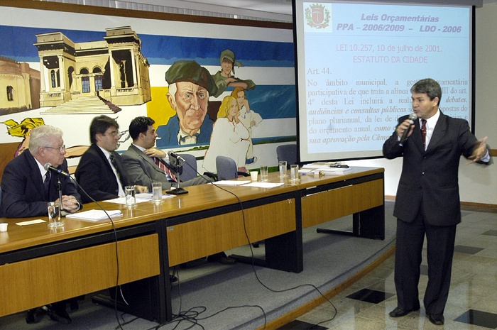 Vereadores e população discutem plano plurianual 