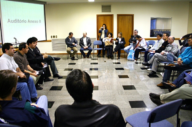 Vereadores e sociedade discutem esporte e lazer 