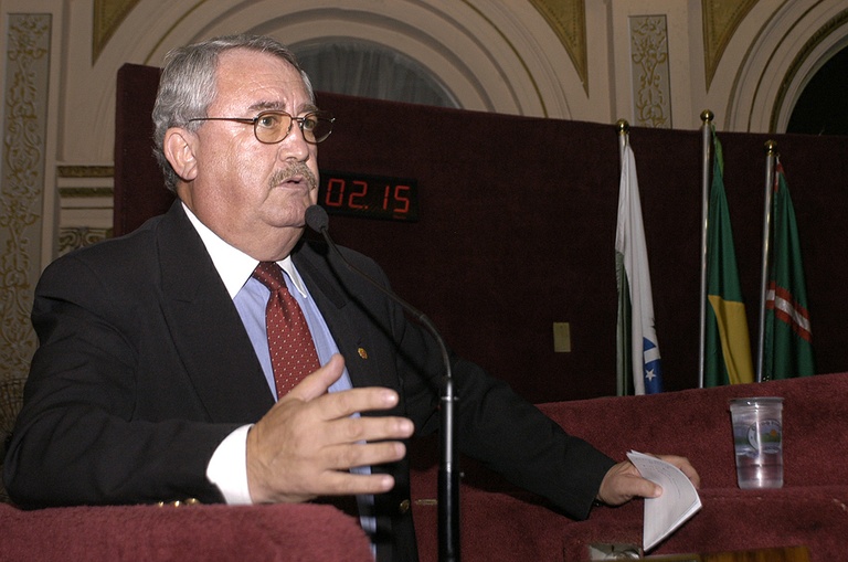 Vereadores fazem manifesto público 