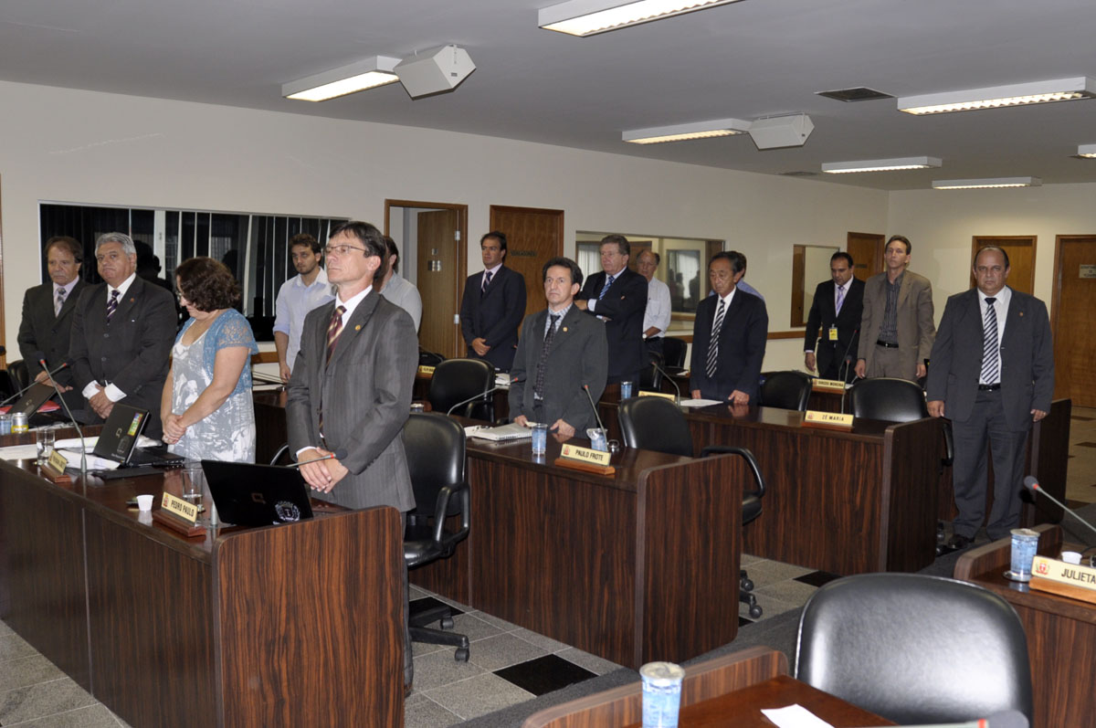 Vereadores fazem tributo a Dom Ladislau Biernaski 