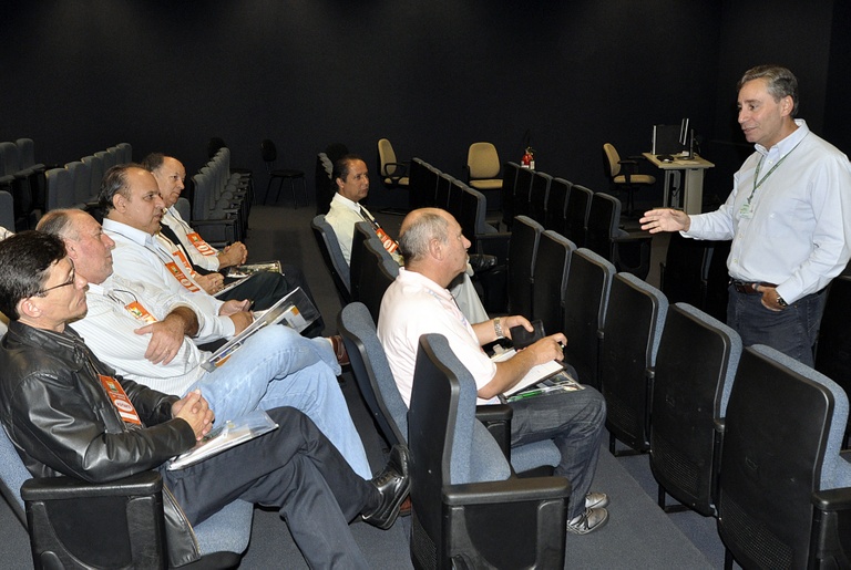 Vereadores incentivam parceria entre Petrobras e prefeitura 