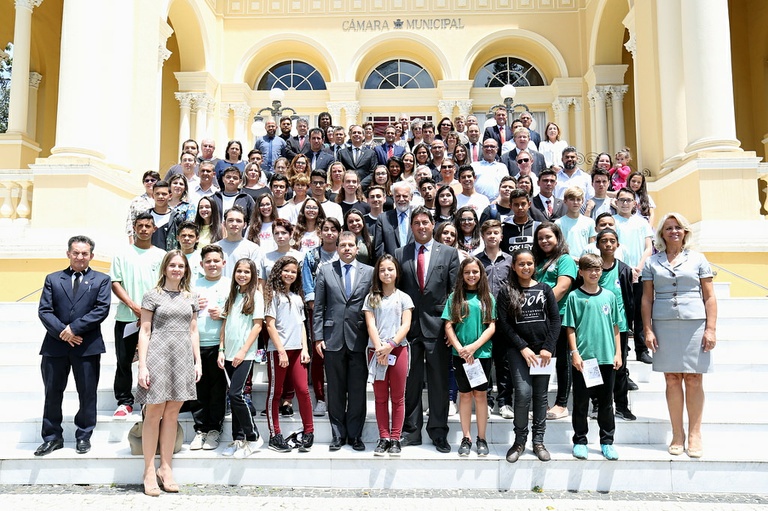Vereadores mirins de Curitiba visitam a Câmara nesta sexta-feira