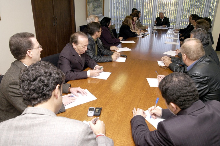 Vereadores ouvem prefeitos da RMC sobre transporte 