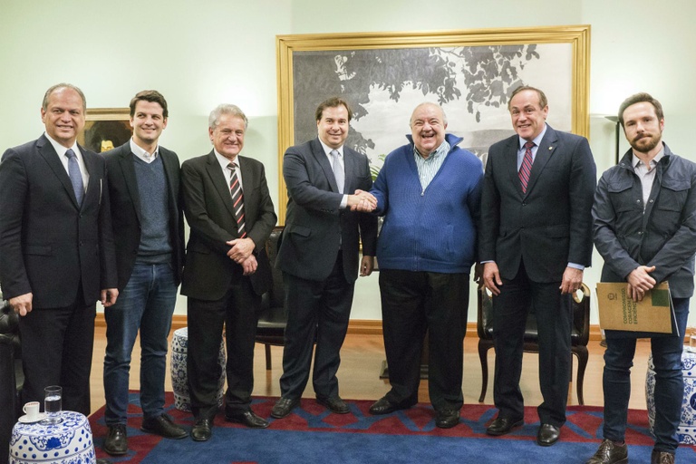 Vereadores participam de encontro com presidente da Câmara dos Deputados