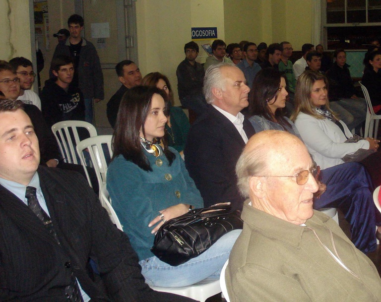 Vereadores participam dos 61 anos da CEU 