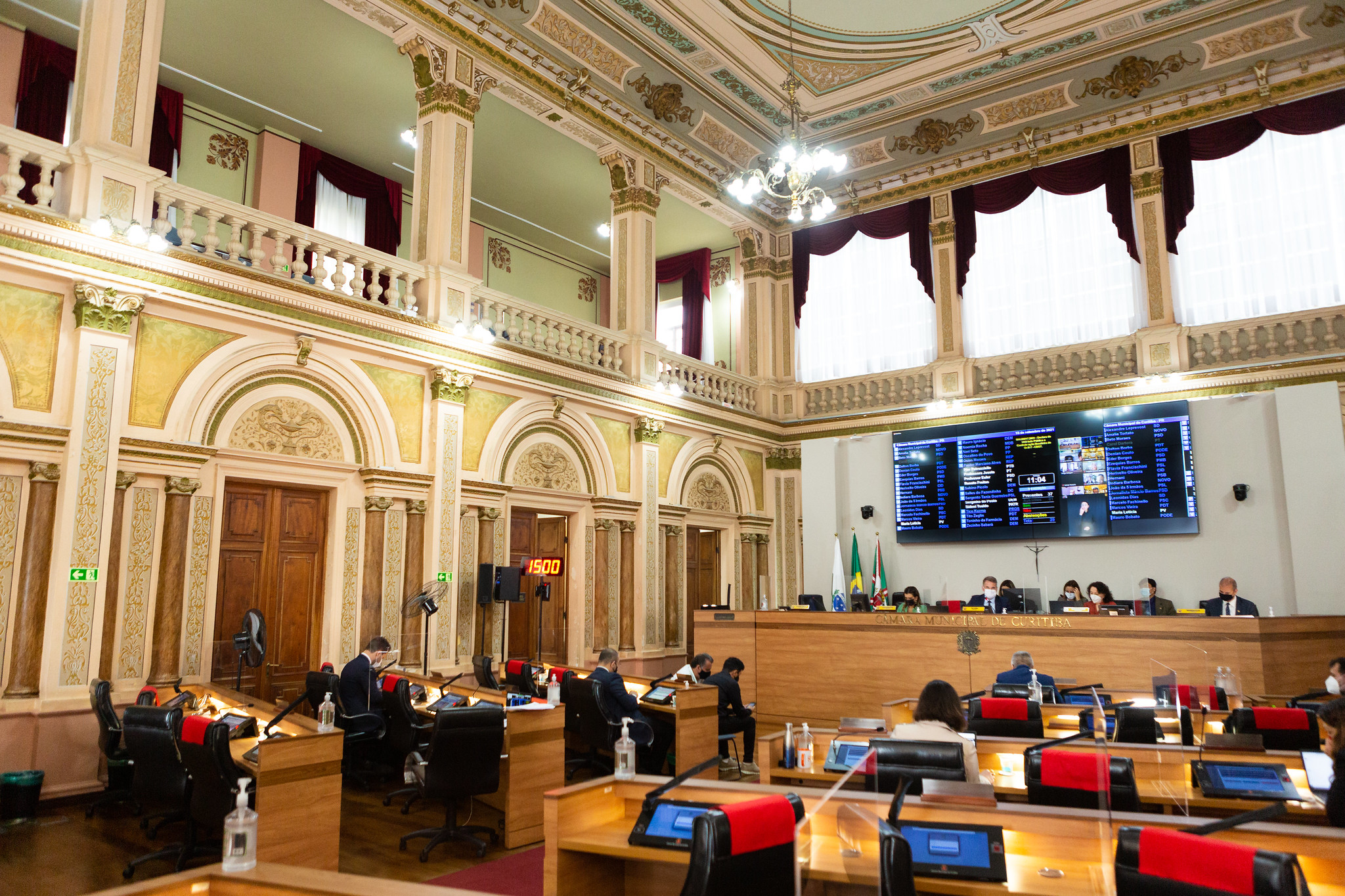 Vereadores pedem capacitação de servidores contra a pedofilia em Curitiba