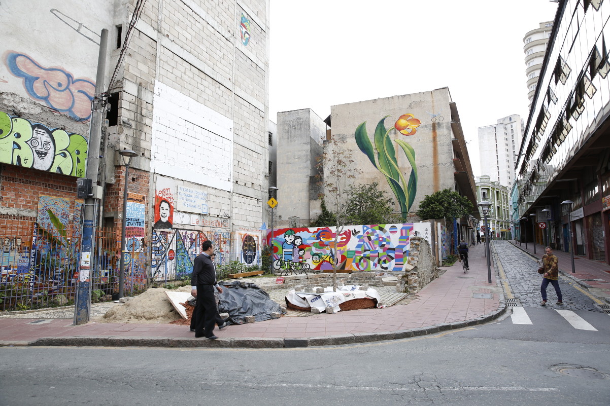 Vereadores pedem fim do "Espaço Kids" na rua São Francisco