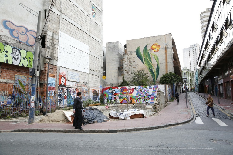 Vereadores pedem fim do "Espaço Kids" na rua São Francisco