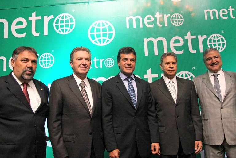 Vereadores prestigiam lançamento de jornal 