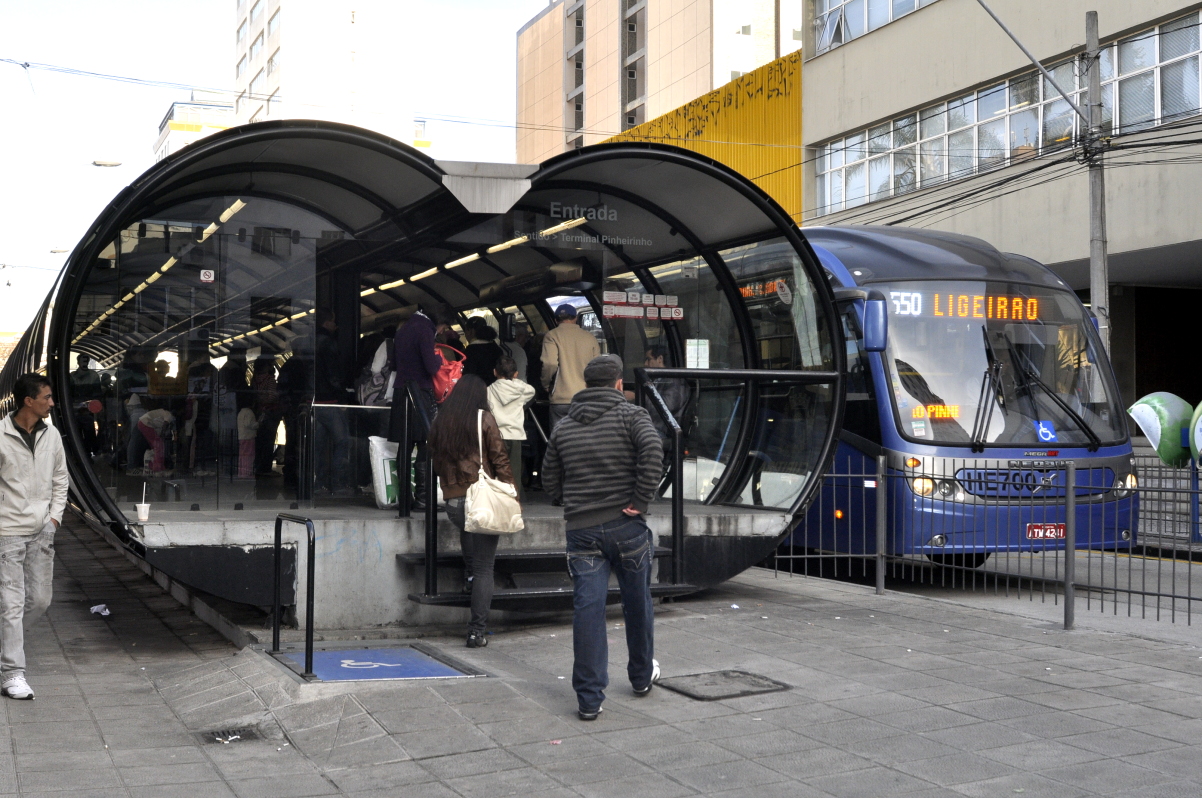 Vereadores querem incentivar uso do cartão transporte  