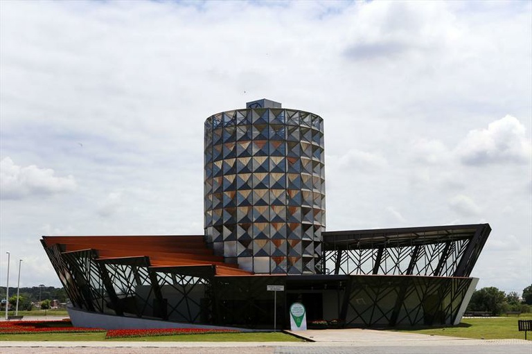 Vereadores questionam manutenção de bosques e parques