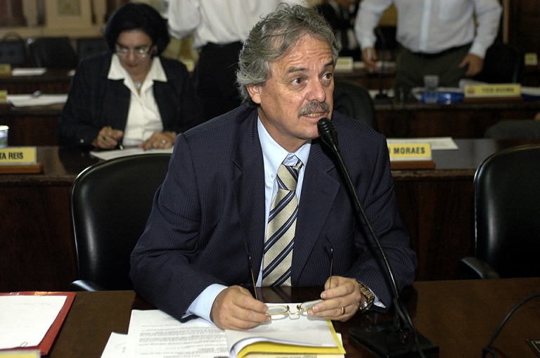 Vereadores questionam situação do Pinheirão 