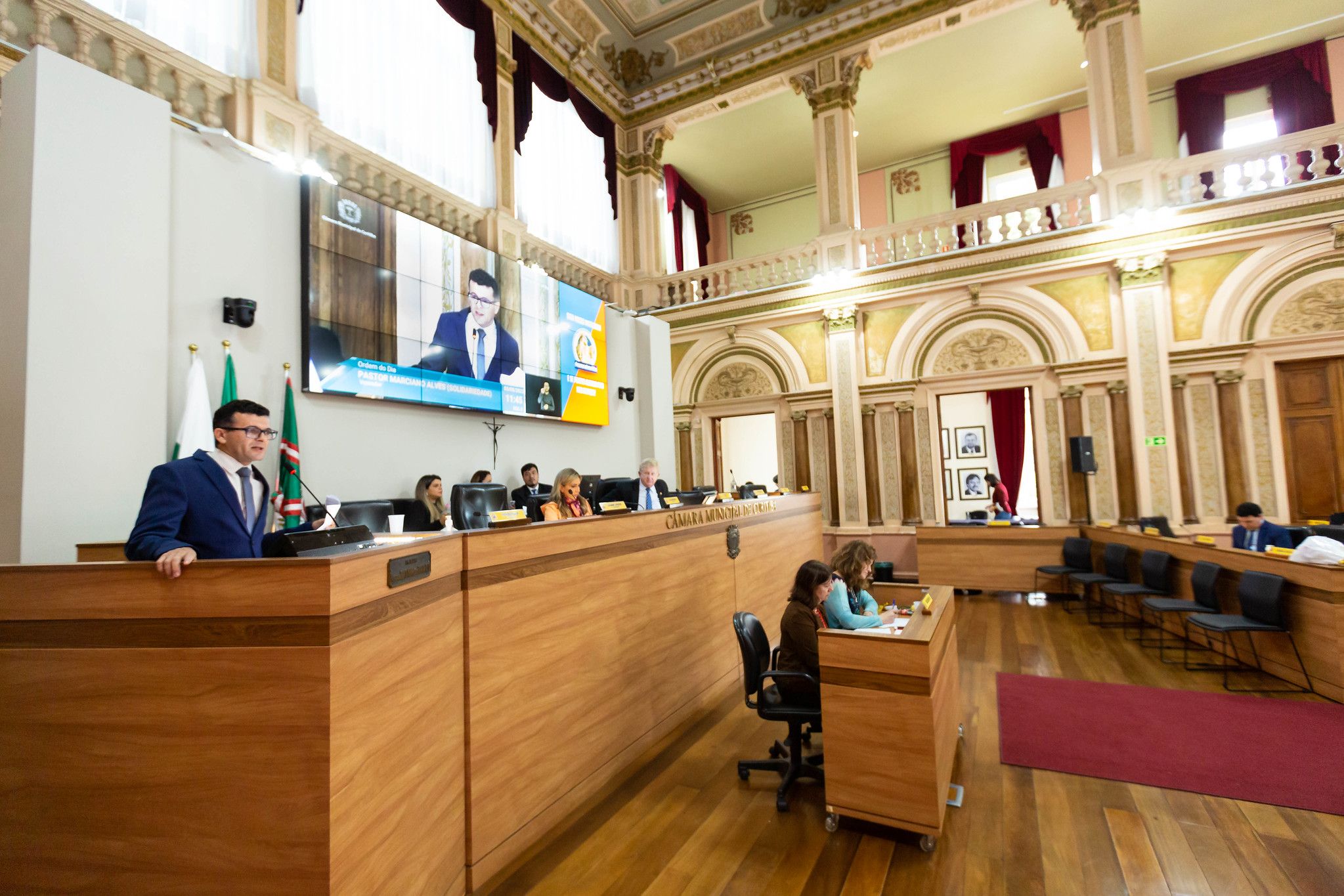 Vereadores reconhecem o trabalho do pastor Jamil Pereira