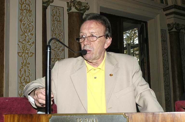 Vereadores repudiam absolvição de Calheiros 