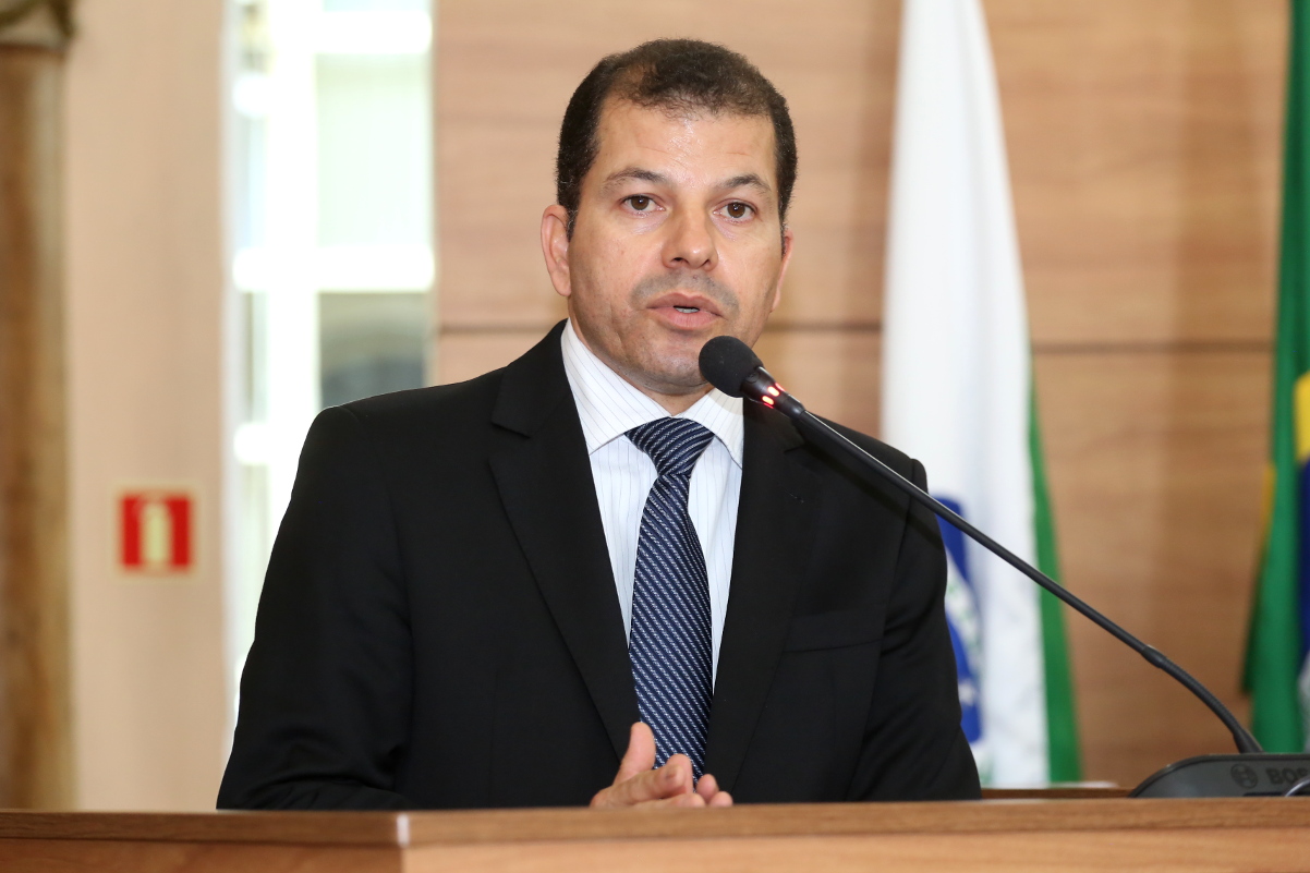 Vereadores revogam obrigação de construção de nova sede da Câmara