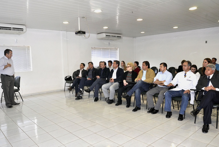 Vereadores visitam aterros e veem necessidade de reciclagem 