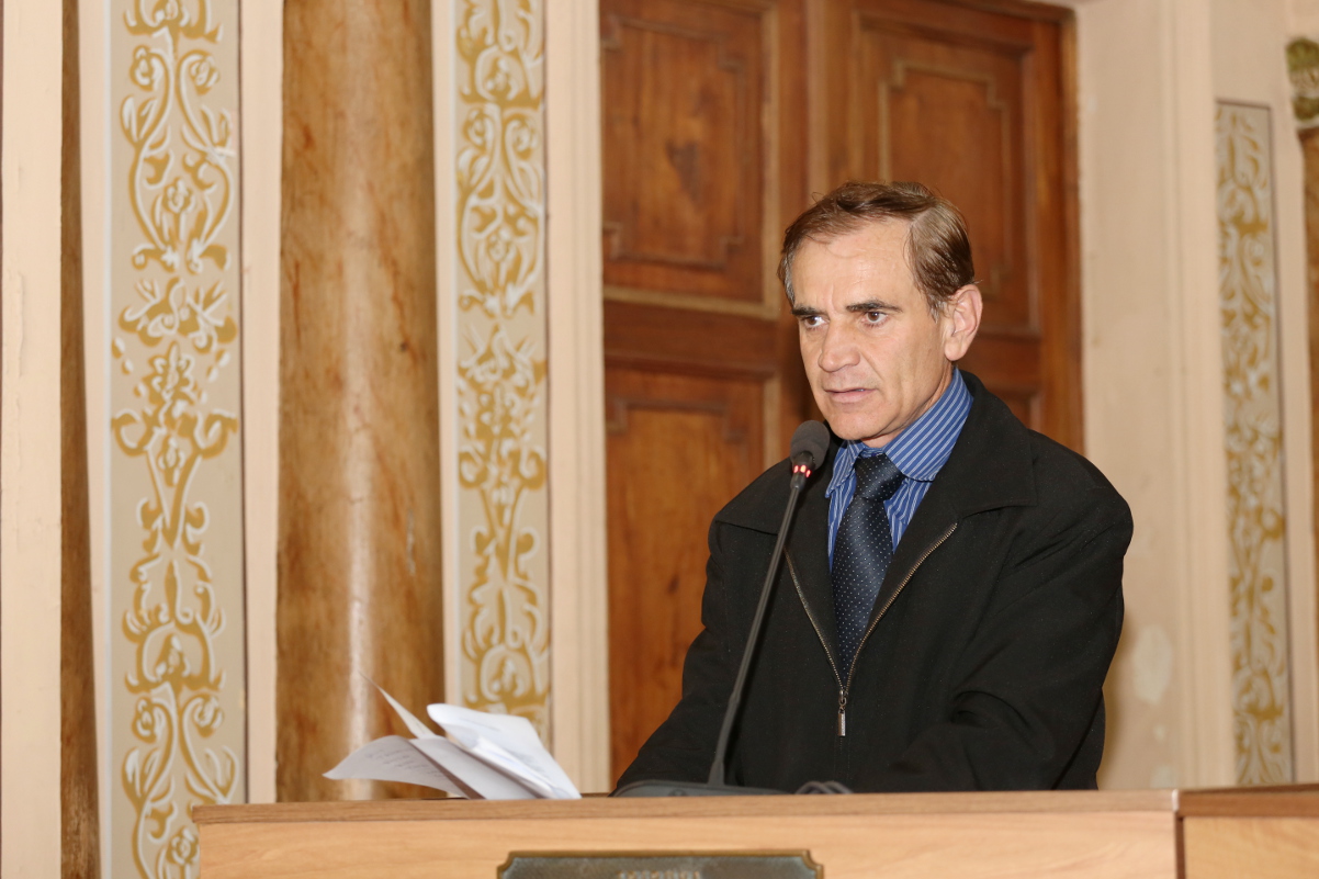 Vereadores voltam a questionar falta de vagas de berçário em CMEIs