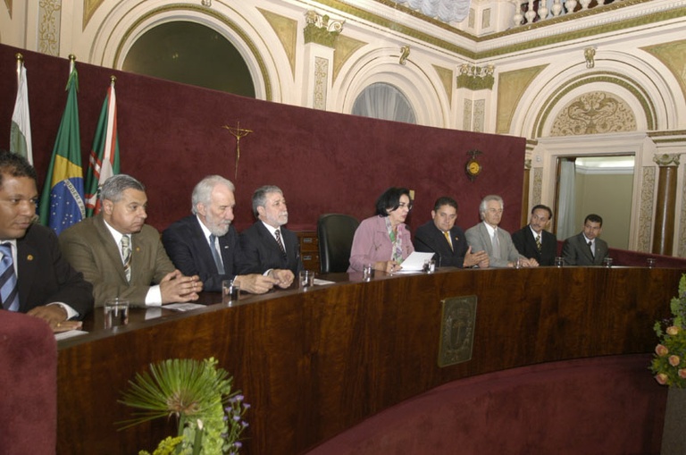 Veterinário recebe título de Cidadão Honorário 