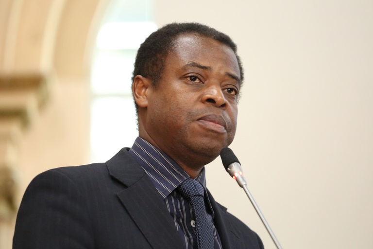 Vídeo sobre situação das calçadas de Curitiba reacende debate na CMC