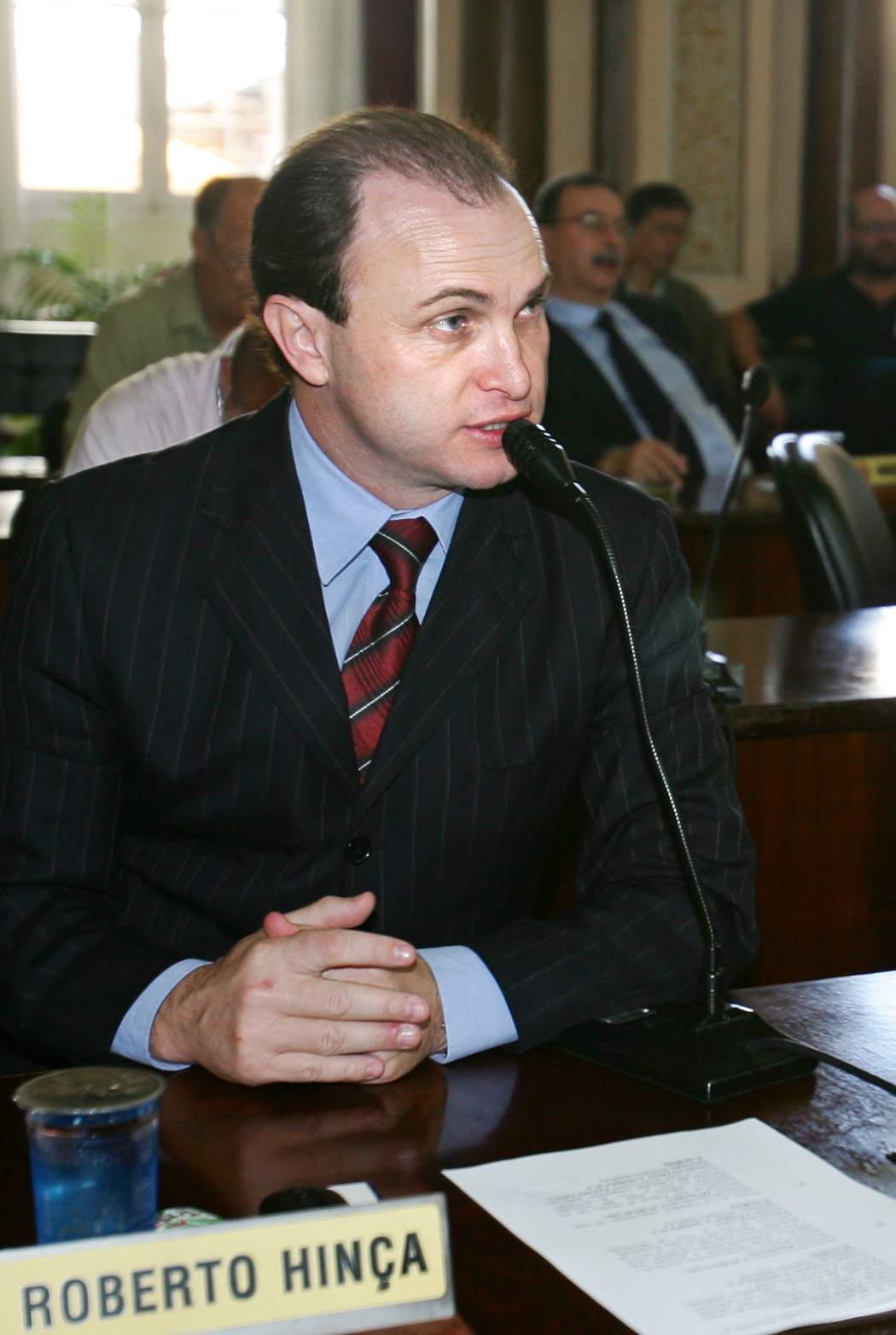 Vidros especiais podem ampliar segurança em bancos 