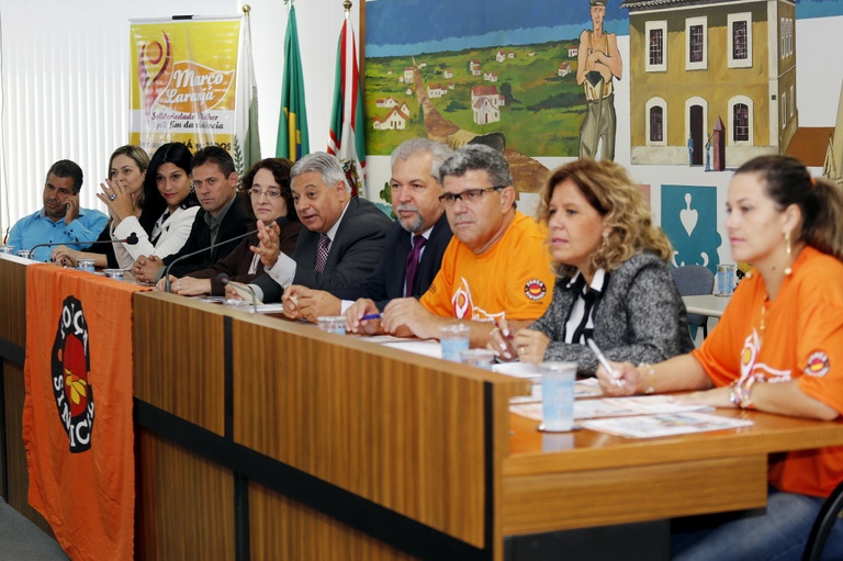 Violência contra a mulher é debatida na Câmara Municipal