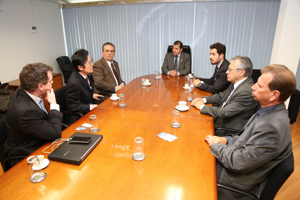 Visita à CMC: Comissão Executiva recebe comitiva de cônsules