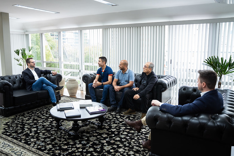 Visita à presidência: CMC recebe comissários de ciclismo